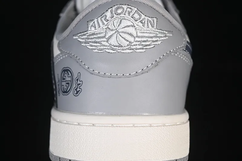 All categories Air Jordan Jordan series basketball shoes Air Jordan 1 Low High-end customized low-top sneakers Travis Scott x Fragment Design x Air Jordan 1 Low OG SP AJ1 Joe 1 Gucci joint smoke gray dark blue hook low-top cultural casual sneakers LD2025-023
